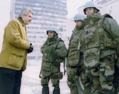 Pasqual Maragall visita Sarajevo en enero de 1994.