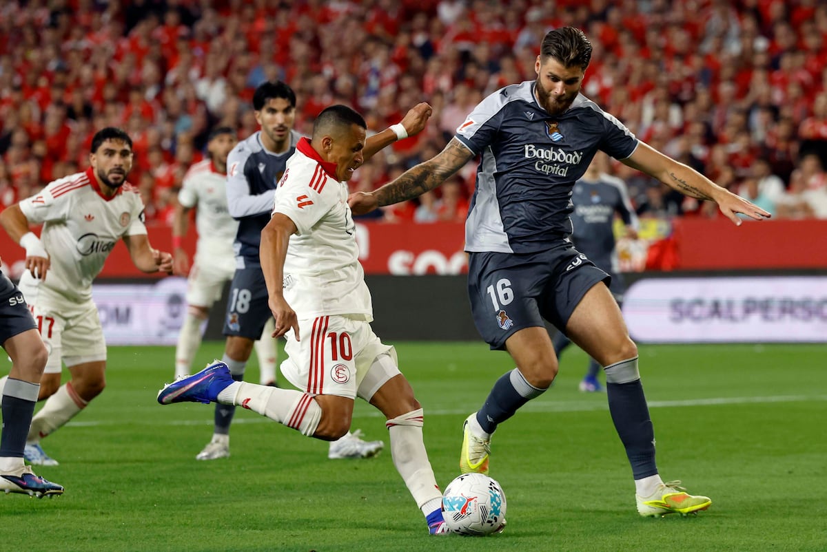 Alexis marca y el Sevilla se aleja del descenso tras superar a la Real Sociedad