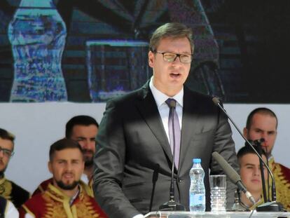 El presidente serbio, Aleksandar Vucic, este domingo en Mitrovica.