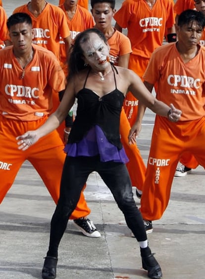 Reos de la cárcel de Cebú, en Filipinas, vuelven a interpretar su famoso baile como tributo a la muerte de Michael Jackson.