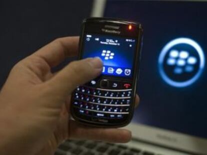 Blackberry pierde 181 millones y la acción sube