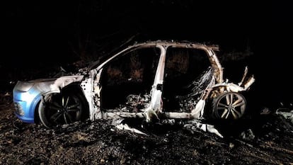 El Audi Q-7, localizado quemado en el municipio madrileño de Arganda del Rey.