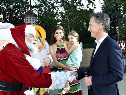 El presidente de Argentina, Mauricio Macri, celebra este mi&eacute;rcoles la Navidad junto con su esposa y su hija menor en la residencia oficial.