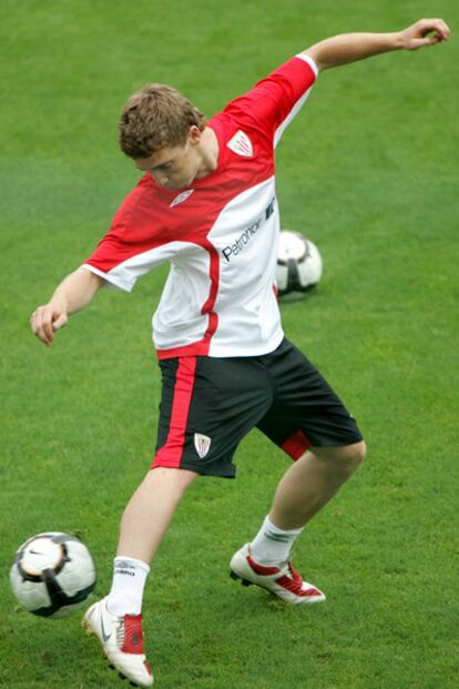 Iker Muniain en un entrenamiento del Athletic en Lezama,