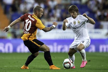 Sneijder ante Modric 