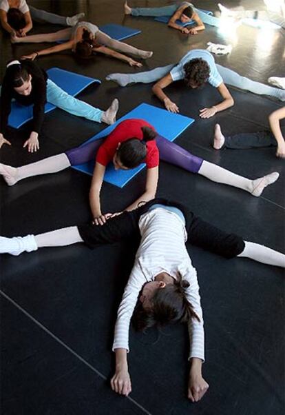 Alumnos en el Real Conservatorio Profesional de Danza de Madrid.