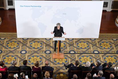 La primera ministra británica, Theresa May, expresa su posición de cara a la próxima fase de las negociaciones del Brexit este viernes 2 de marzo en Londres.