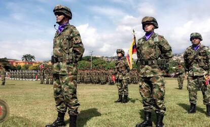 Miembros del Ejército de Colombia durante un acto militar.