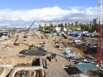 La construcción se vuelca con el inicio de la obra que llevará la alta velocidad a Barajas.