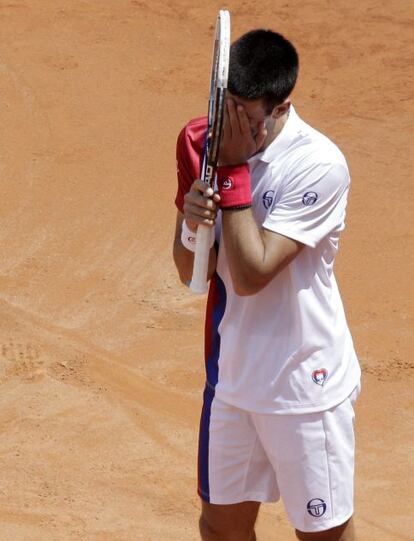 Djokovic se lamenta de un punto perdido frente a Nadal.