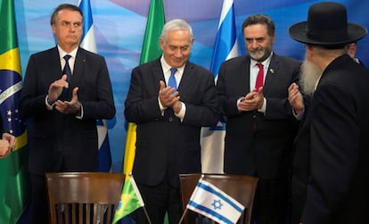 El presidente de Brasil, Jair Bolsonaro, y el primer ministro e Israel, Benjamín Netanyahu, el domingo en Jerusalén.