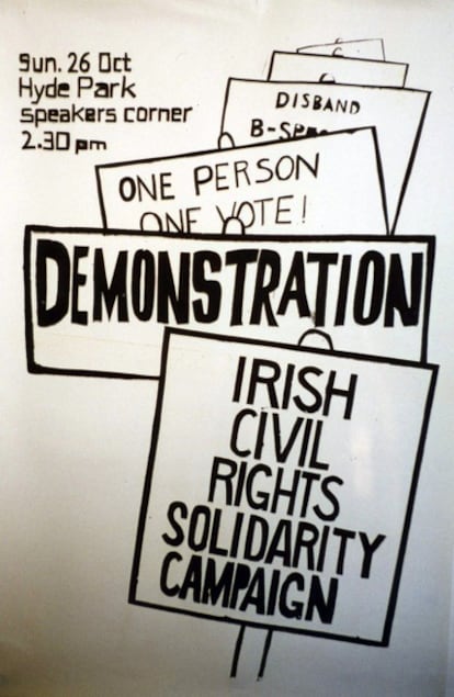 La Asociación de Derechos Civiles del Norte de Irlanda (NICRA), constituida en 1967, exigía terminar con los privilegios de los unionistas y otorgar "a cada persona, un voto", y terminar con las políticas discriminatorias en las políticas de vivienda y empleo, entre otras demandas.