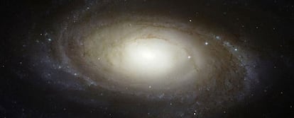 La galaxia de Bode (M81) se encuentra en la constelación de la Osa Mayor a una distancia de 12 millones de años luz de la Vía Láctea.