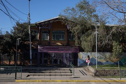El Liceo Federico García Lorca, lugar donde estudió la candidata presidencial.