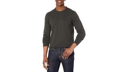 Este jersey fino para hombre es ideal para el entretiempo.