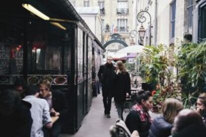 Restaurantes en el Marché des Enfants Rouges.