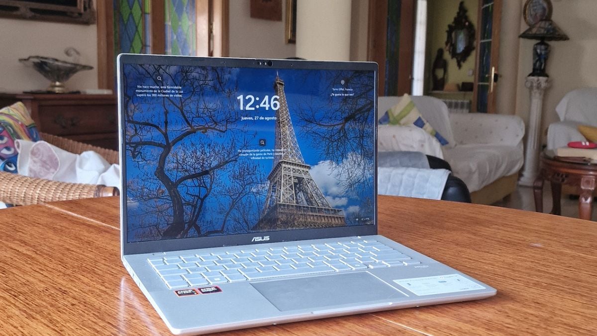 Este modelo cuenta con OMNI, su propio asistente virtual.