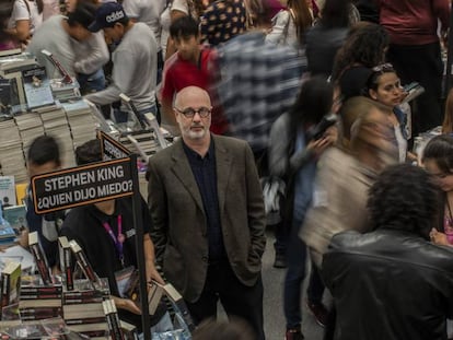 El escritor Rodrigo Fresán, en la Feria Internacional del Libro de Guadalajara (FIL), en Jalisco (México), en 2019.