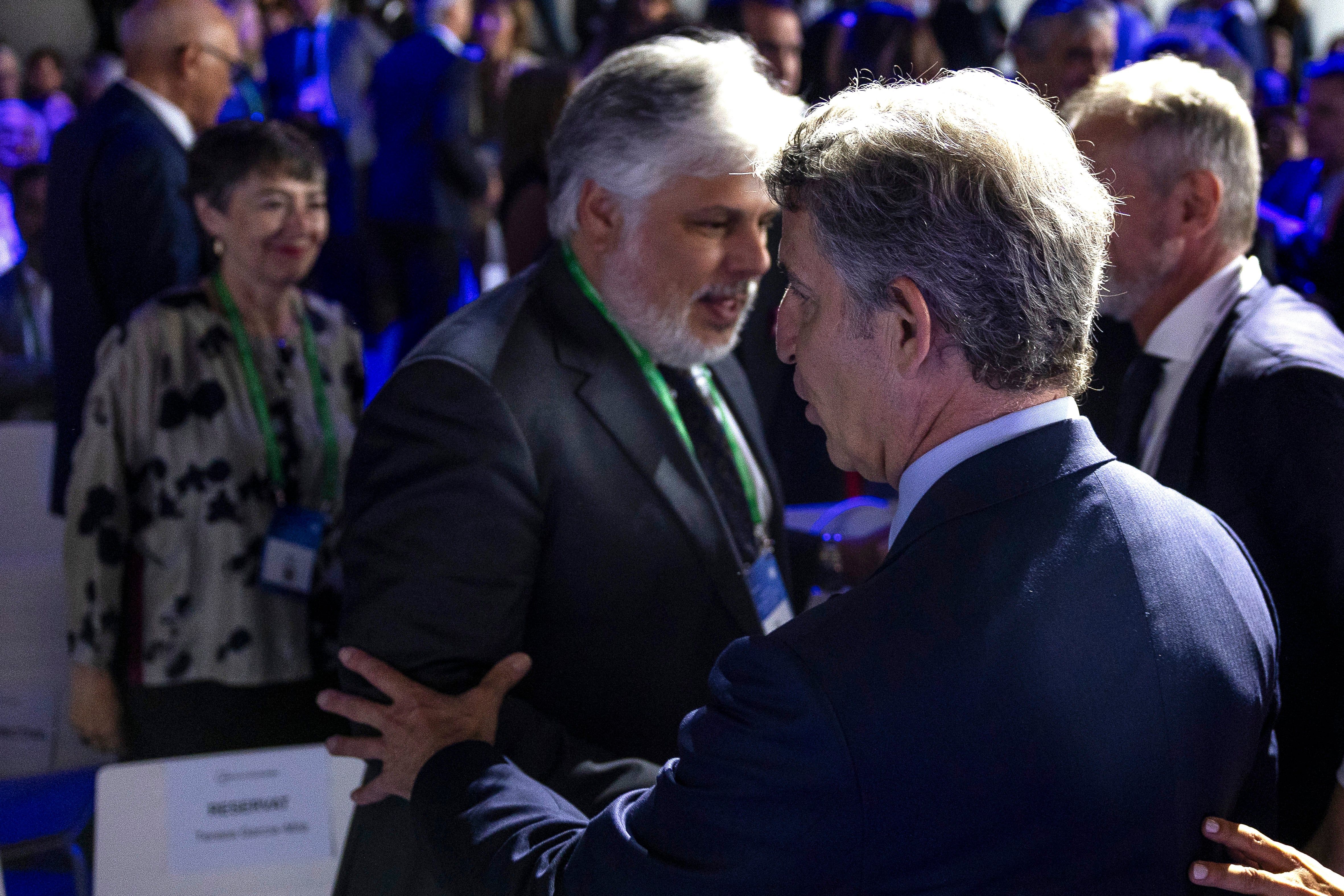 Feijóo pasa de cortejar a Junts a intentar una brecha en su electorado