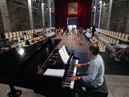 Un momento del ensayo de la ópera.