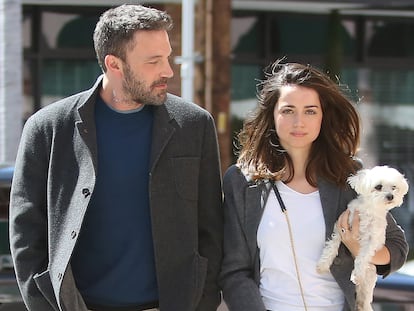 Ana de Armas y Ben Affleck o el fenómeno de las parejas que acaban vistiendo igual