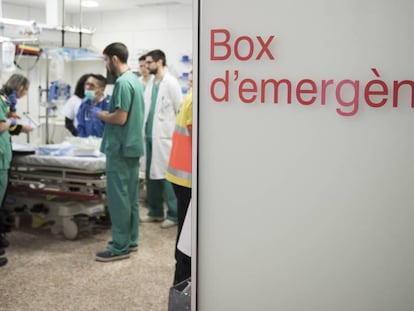 Un box d'urgències de l'Hospital de Bellvitge de Barcelona.