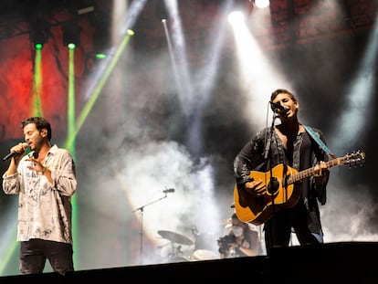 Los miembros del grupo Taburete durante el concierto del viernes en el festival Starlite de Marbella.