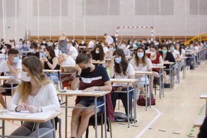 Estudiantes de Navarra en las pruebas de acceso a la Universidad. 