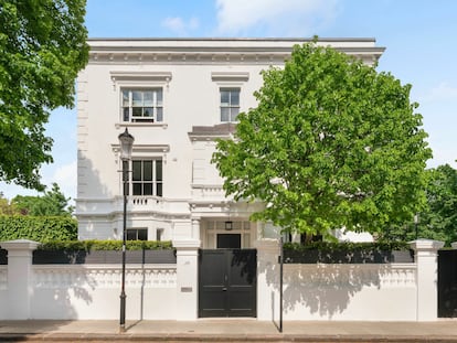 The Victorian mansion that Ford owned in the London neighborhood of Chelsea. He recently sold it.