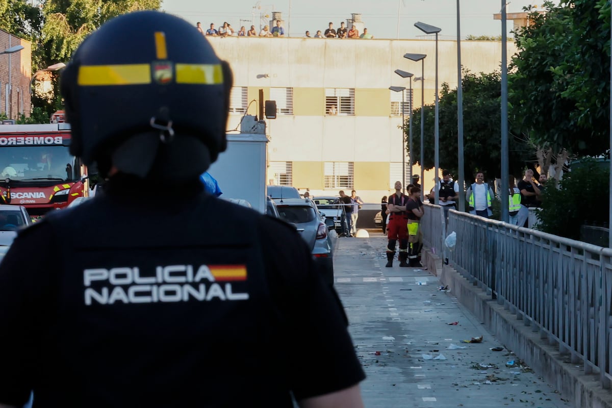 Un hombre se atrinchera en una vivienda del pueblo sevillano de Brenes