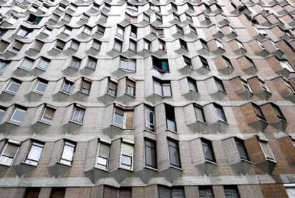 Edificio de viviendas en la Meridiana.