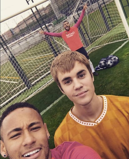 Justin Bieber con Neymar y Rafinha.