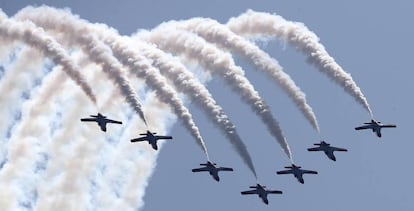 Exhibici&oacute;n de la Patrulla &Aacute;guila en la base de San Javier, este mes.