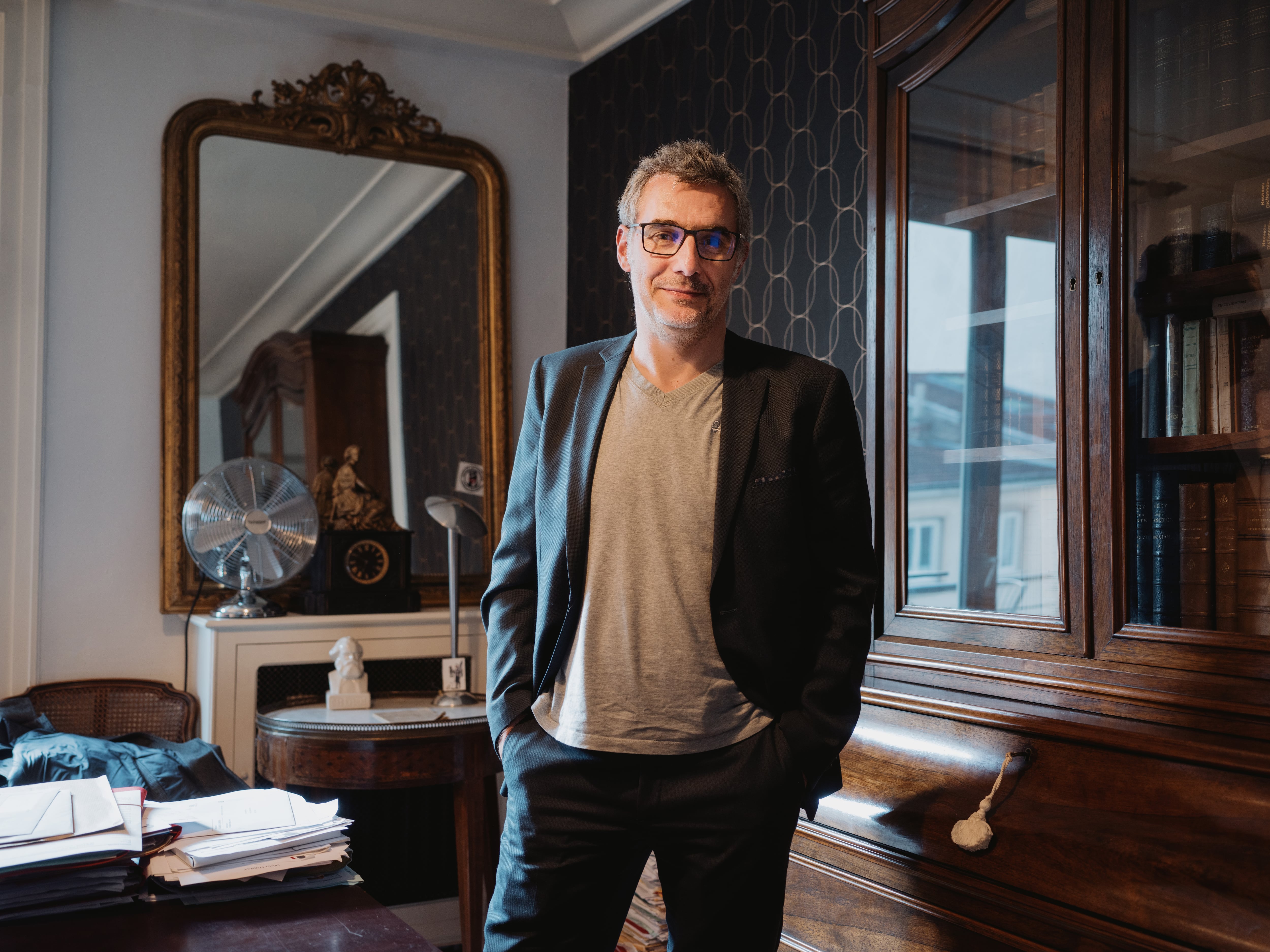 El abogado Oliver Forray en su despacho en la ciudad de Lyon la semana pasada. 