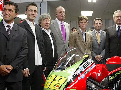 Champi Herreros, Pablo Nieto, Ángel Nieto, don Juan Carlos, Nico Terol, Aspar y el presidente del Grupo Piaggo, Roberto Colanino