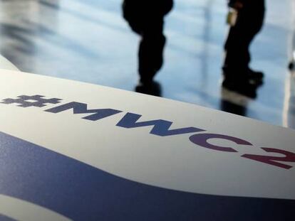 Empleados del montaje del MWC20