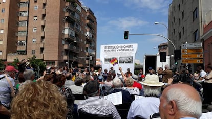 Acto reivindicativo del cambio de nombre del colegio en Retiro.