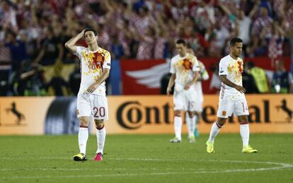 Artiz Aduriz apenado una vez terminado el partido.