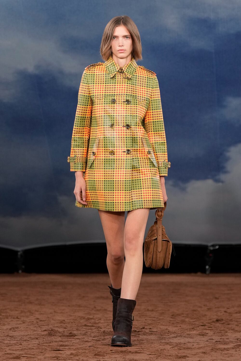 La creatividad como acto de resistencia: Londres busca su sitio en el panorama de la moda global