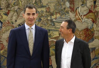 El Rey Felipe VI ha recibido, en el Palacio de la Zarzuela, al portavoz de Compromís-Podemos, Joan Baldoví, el 21 de enero de 2016.