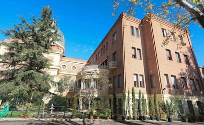 La parroquia de San Jorge y parte de la residencia de mayores de la fundación Santísima Virgen y San Celedonio, en Madrid.