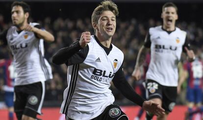 Vietto celebra el segundo del Valencia.