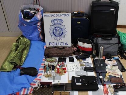Objetos recuperados por la Policía Nacional a los tres detenidos.