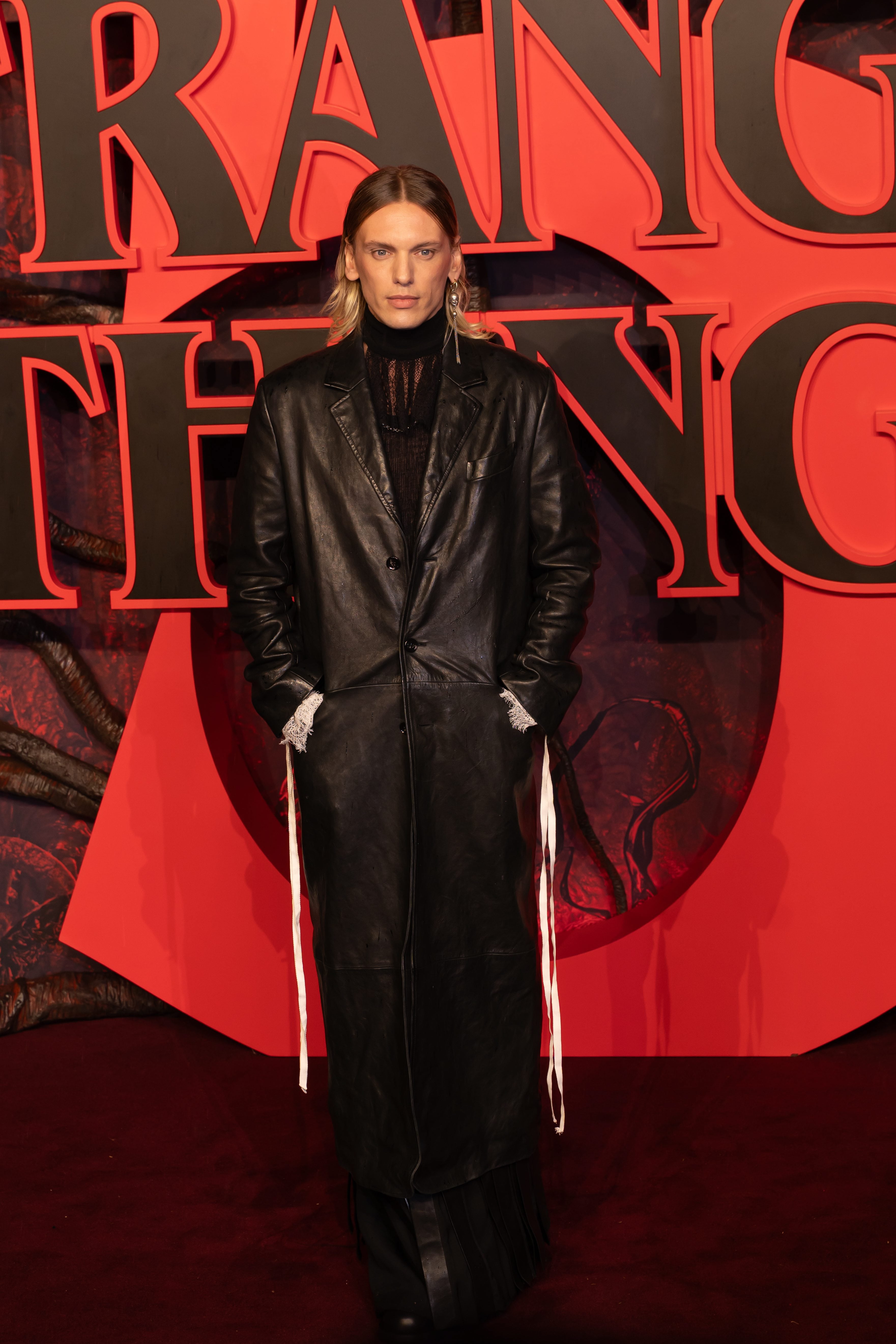 Jamie Campbell Bower, durante el estreno de la quinta temporada de 'Stranger Things' en Londres.