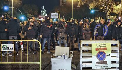 Protesta dels Mossos al costat del Departament d'Interior.