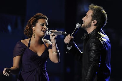 La cantante estadounidense, Demi Lovato, y el español Pablo Alboran actúan la noche del jueves 10 de noviembre de 2011, durante la entrega de los Premios Grammy latinos en Las Vegas, Nevada