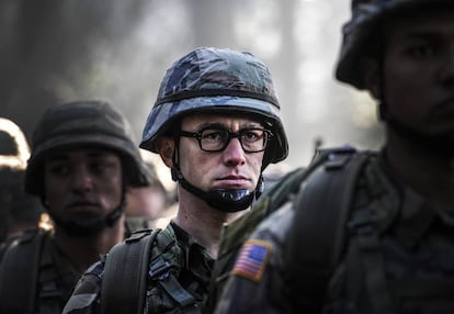 Joseph Gordon-Levitt, en un fotograma de 'Snowden'.