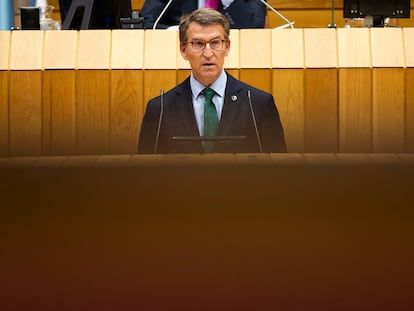 El presidente de la Xunta y nuevo líder del PP, Alberto Núñez Feijóo, este martes en la tribuna del Parlamento gallego.