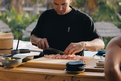 Uno de los participantes en la fiesta de los chefs con el que el hotel OKU de Ibiza dio la bienvenida a la temporada de verano.