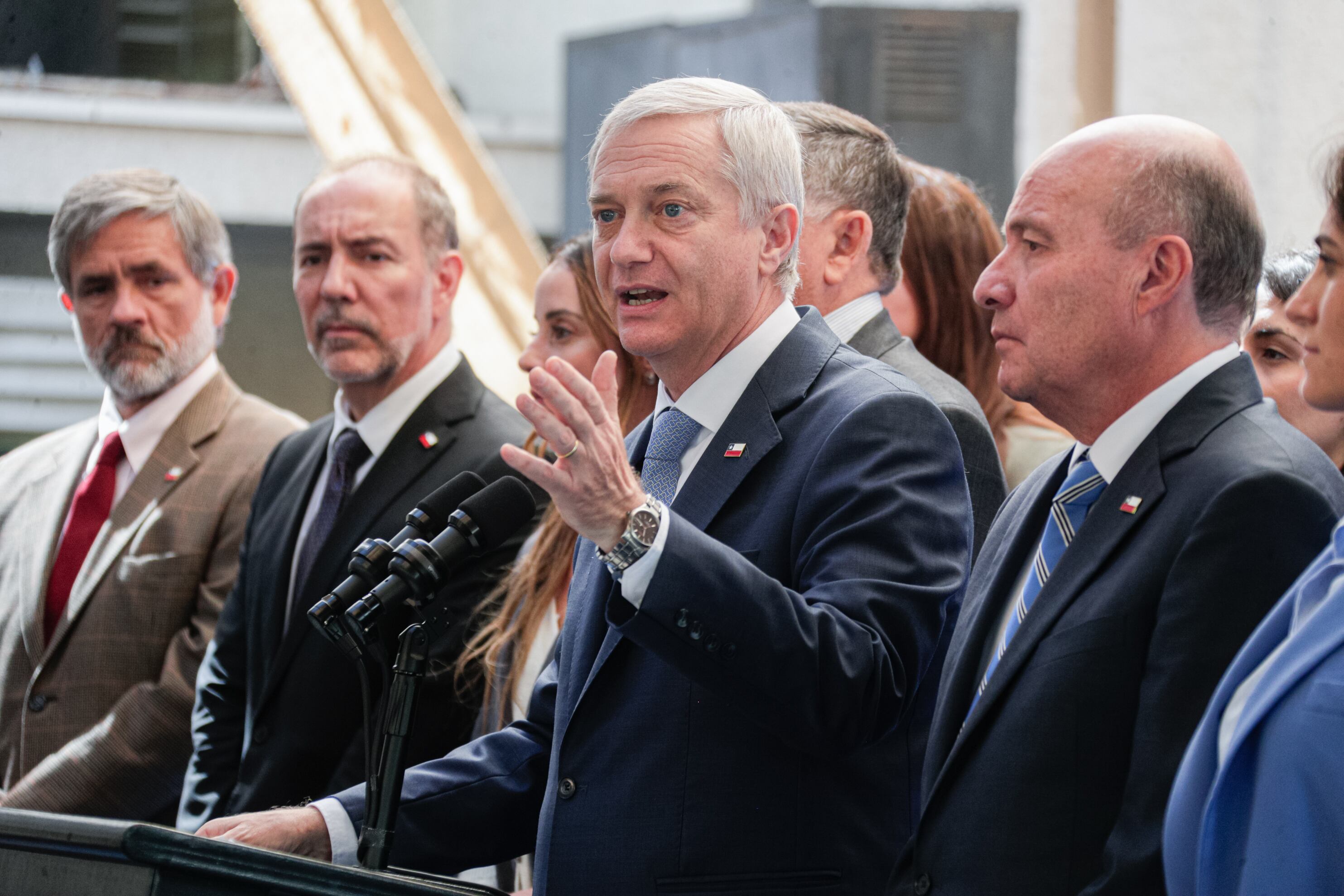 El recorte fiscal que propone Kast abre interrogantes sobre el futuro de las políticas sociales